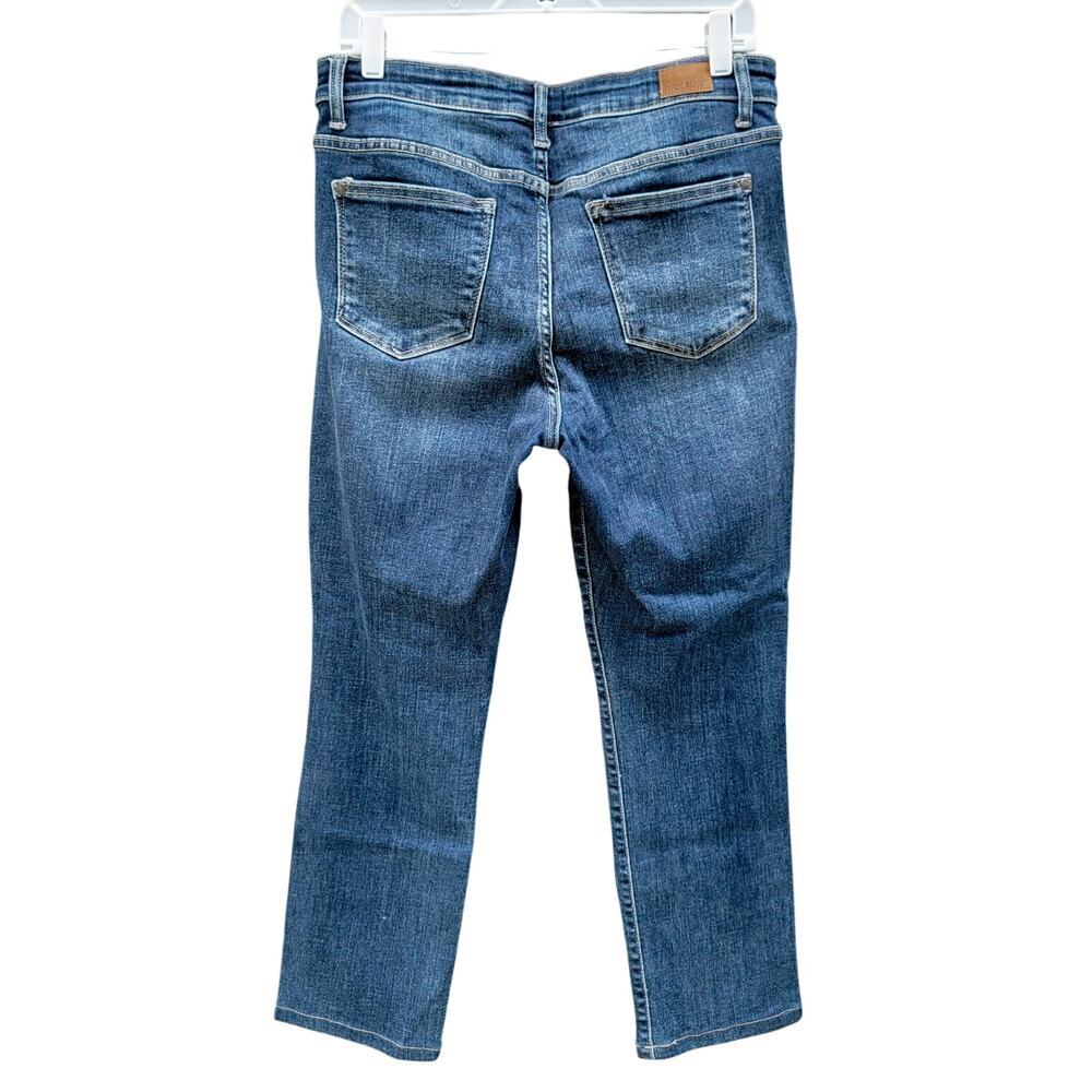 Judy Blue Women's Straight Leg Jeans in Medium Blue Wash - Picture 4 of 6